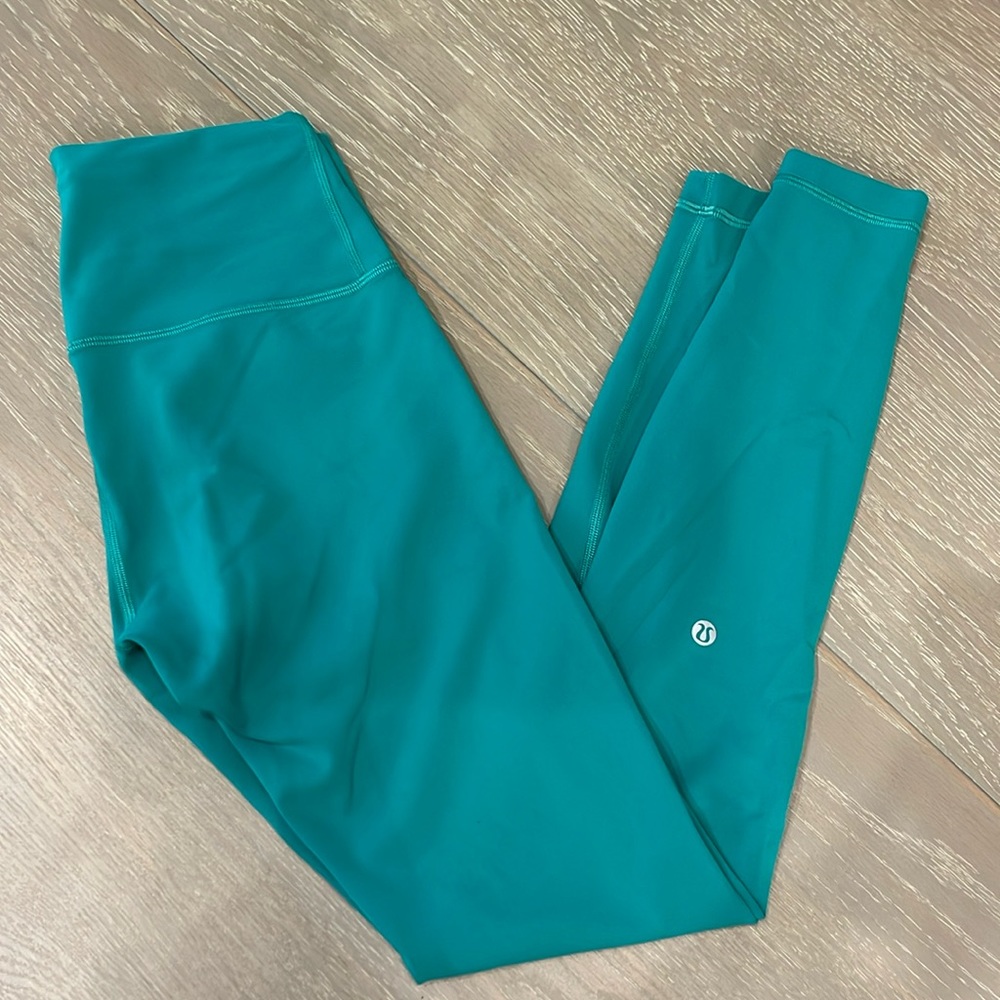 Lululemon leggings size 6